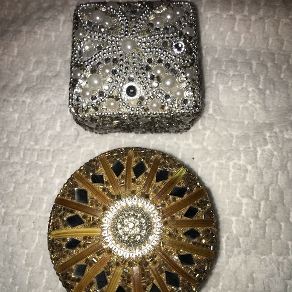 Two decorative boxes and beaded mini note pad - Picture 13 of 13